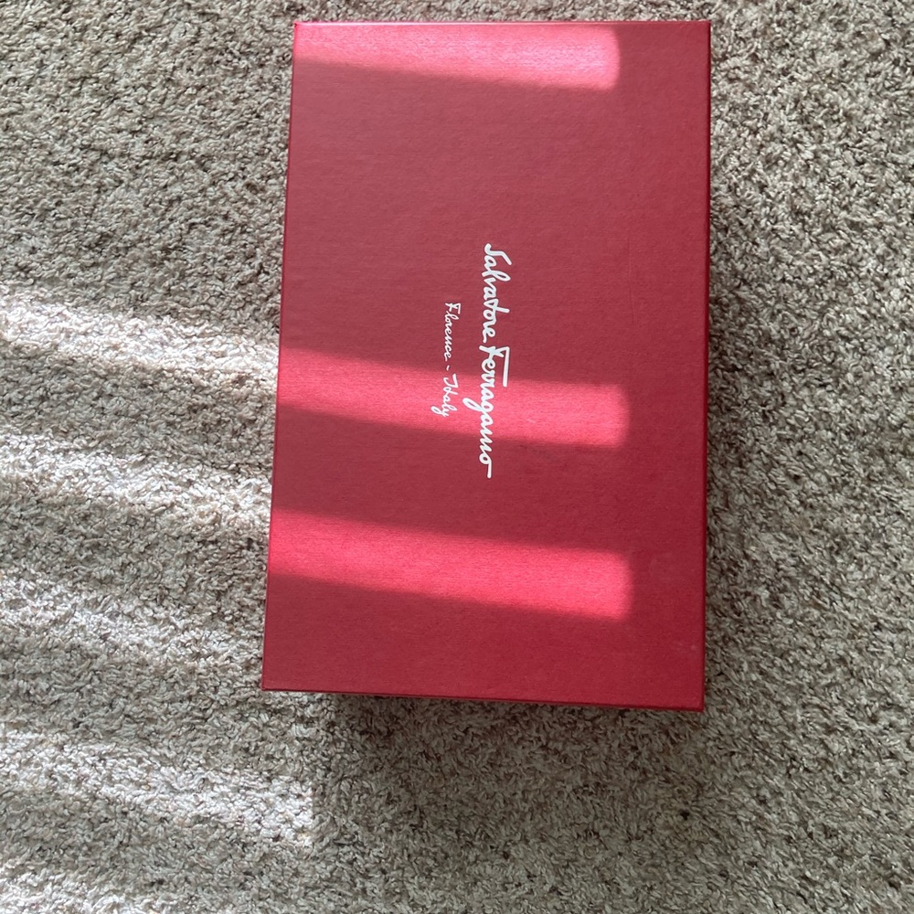 Gucci Shoe - Picture 6 of 7